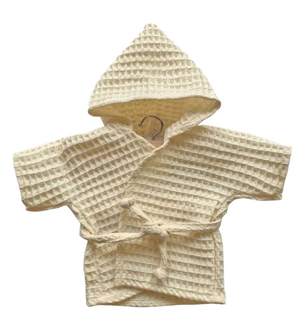 Minikane Ein Bademantel von . Entworfen und hergestellt für die Kollektion Baby- Kleidung Für Die Minikane Babys Von 28 Cm|Minikane Kollektion Babys 28 Cm